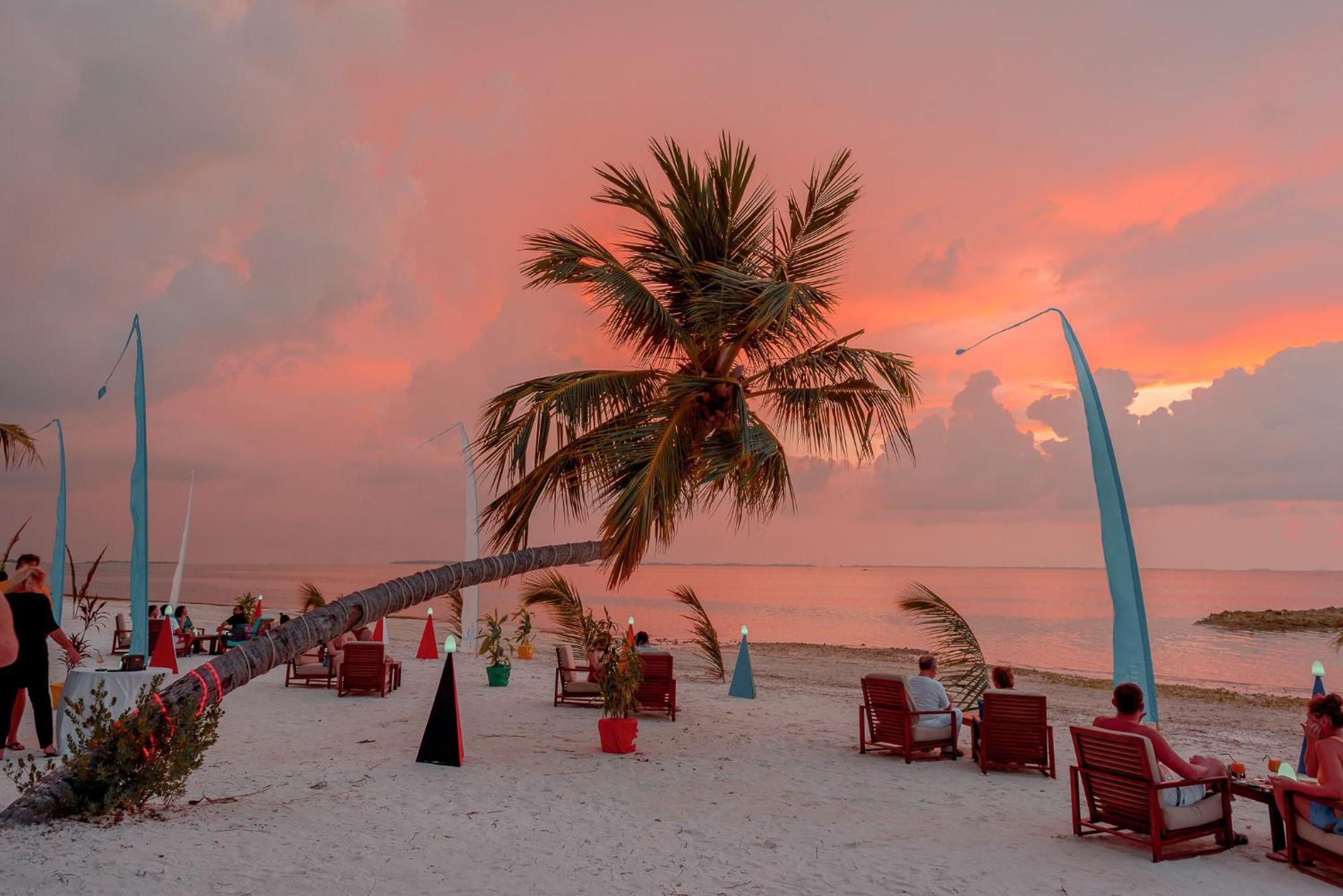 Canareef Resort Maldives Addu City Exterior photo