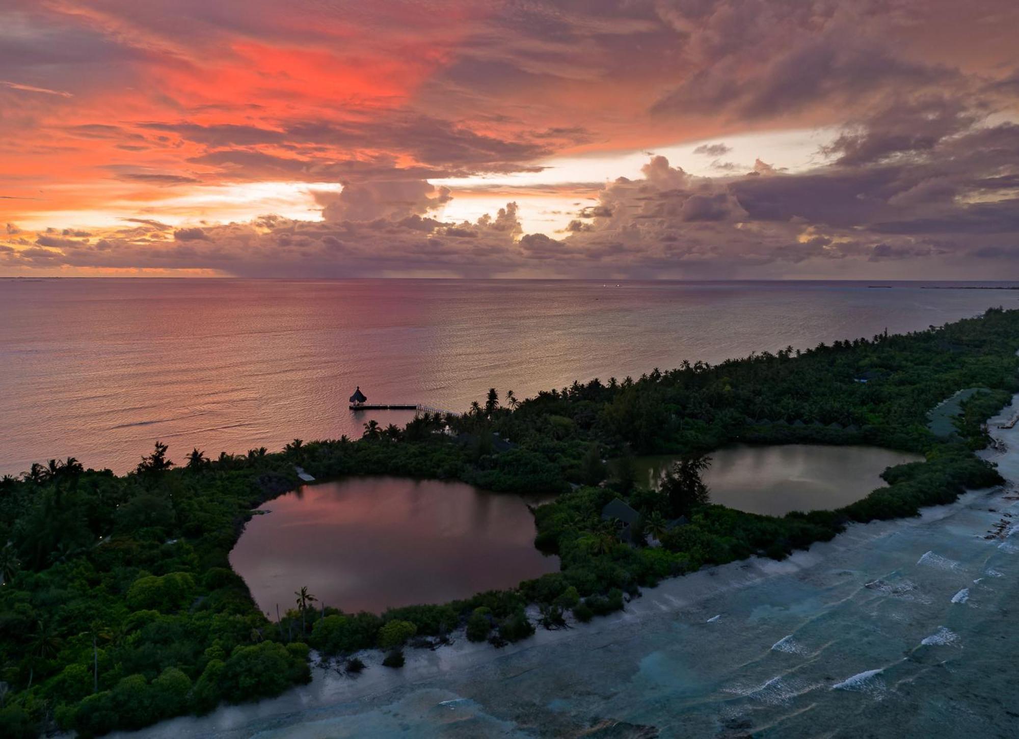 Canareef Resort Maldives Addu City Exterior photo