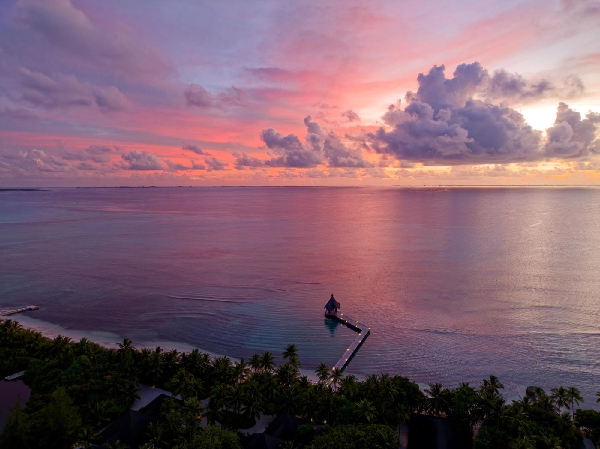 Canareef Resort Maldives Addu City Exterior photo