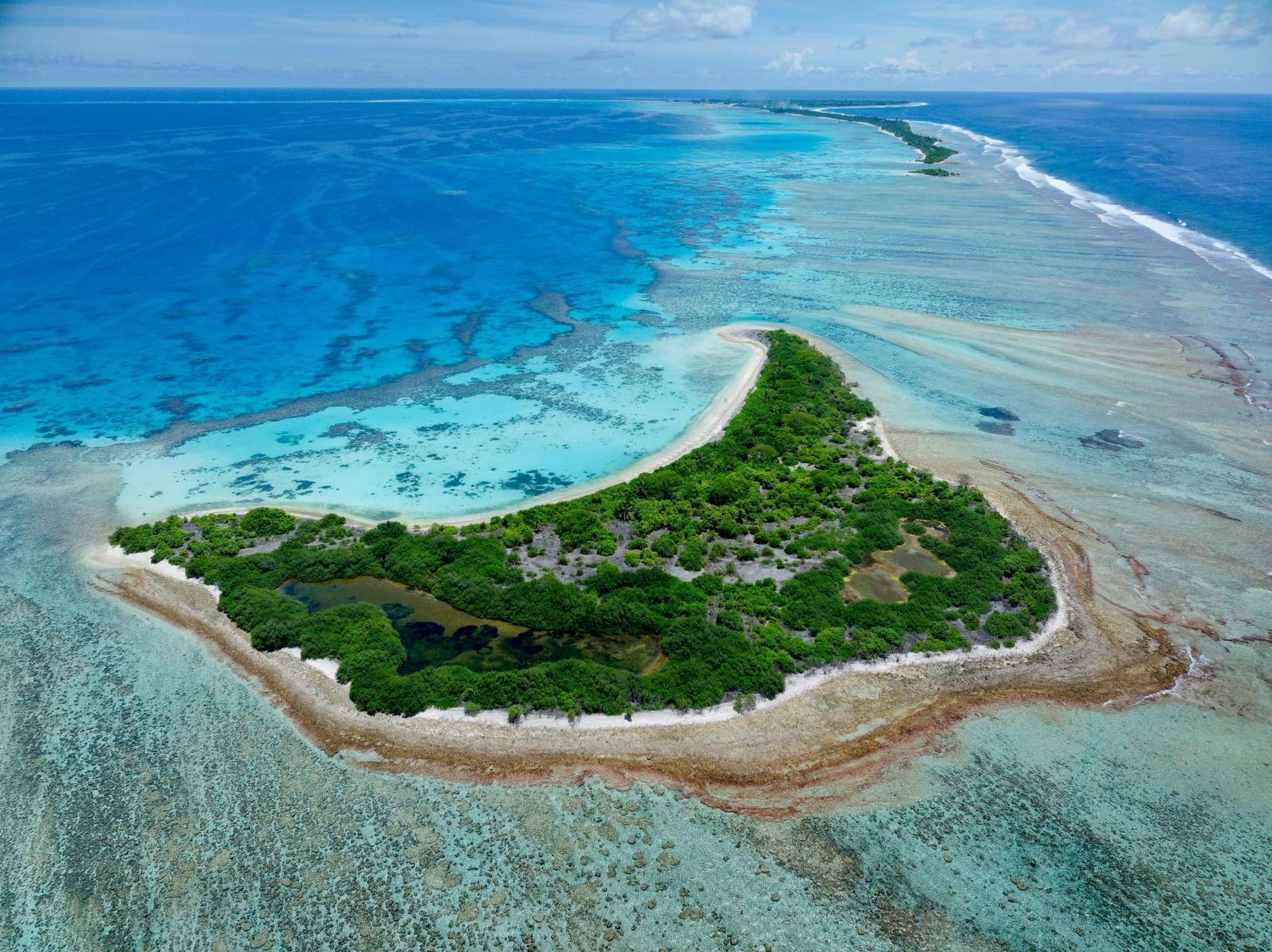 Canareef Resort Maldives Addu City Exterior photo